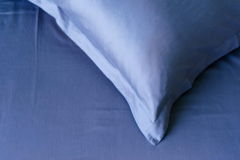 The Proven Hair Benefits of Sleeping on a Silk Pillowcase